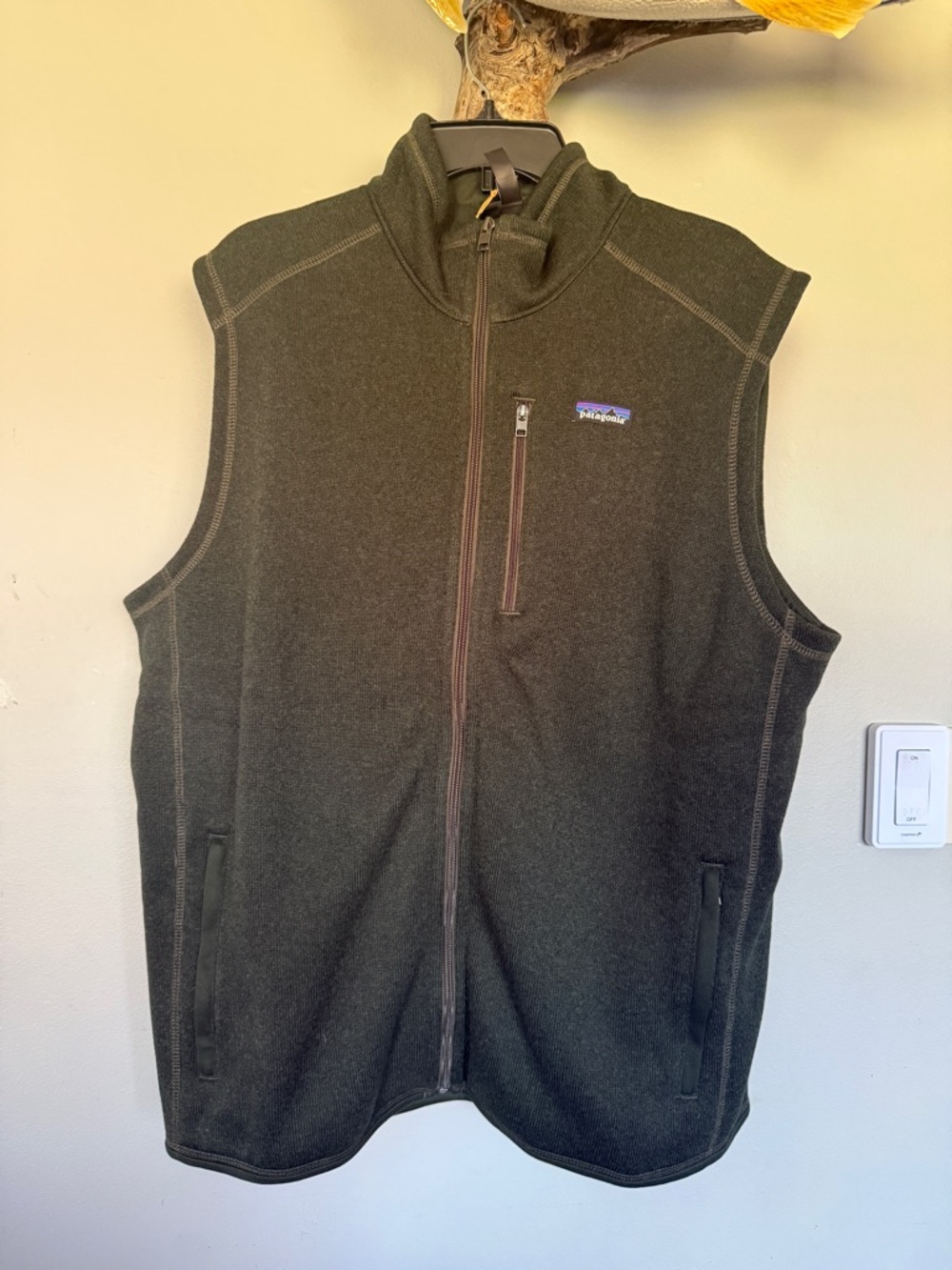 Patagonia Men's Olive Green Fleece Vest - Full Zip